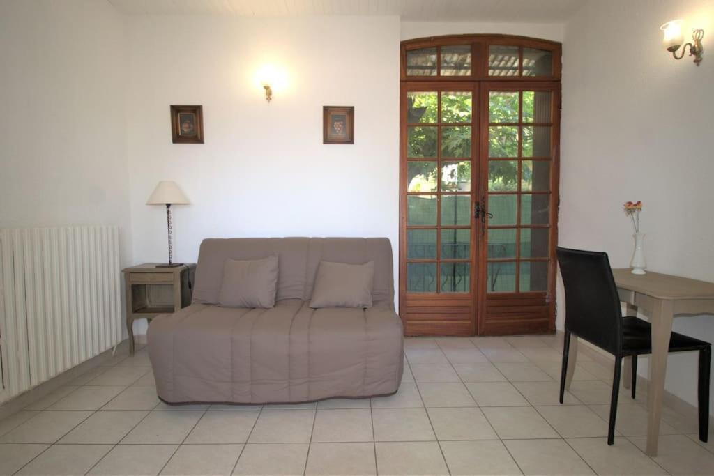 La Petite Venise Apartment Goudargues Exterior photo